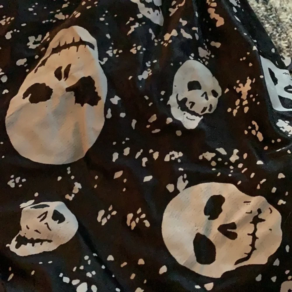 Forum Novelties Skulls Skirt Please read 👇